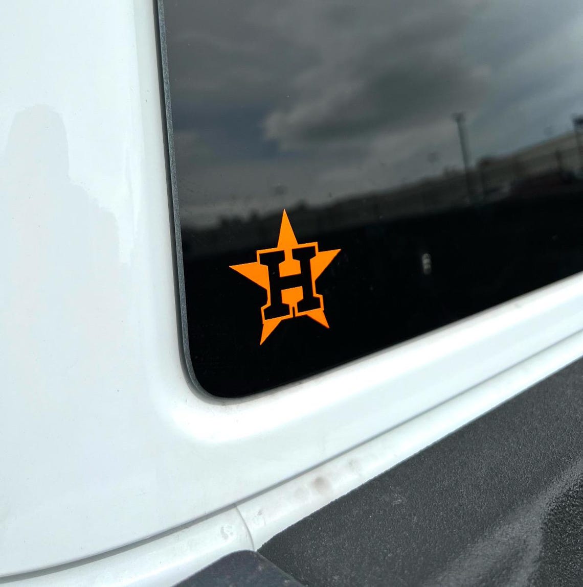 Custom College University Team LOGO Vinyl Decal Sticker Football, Basketball, Baseball, Softball, For Windows, Hydroflasks Laptop Gift - Image 4